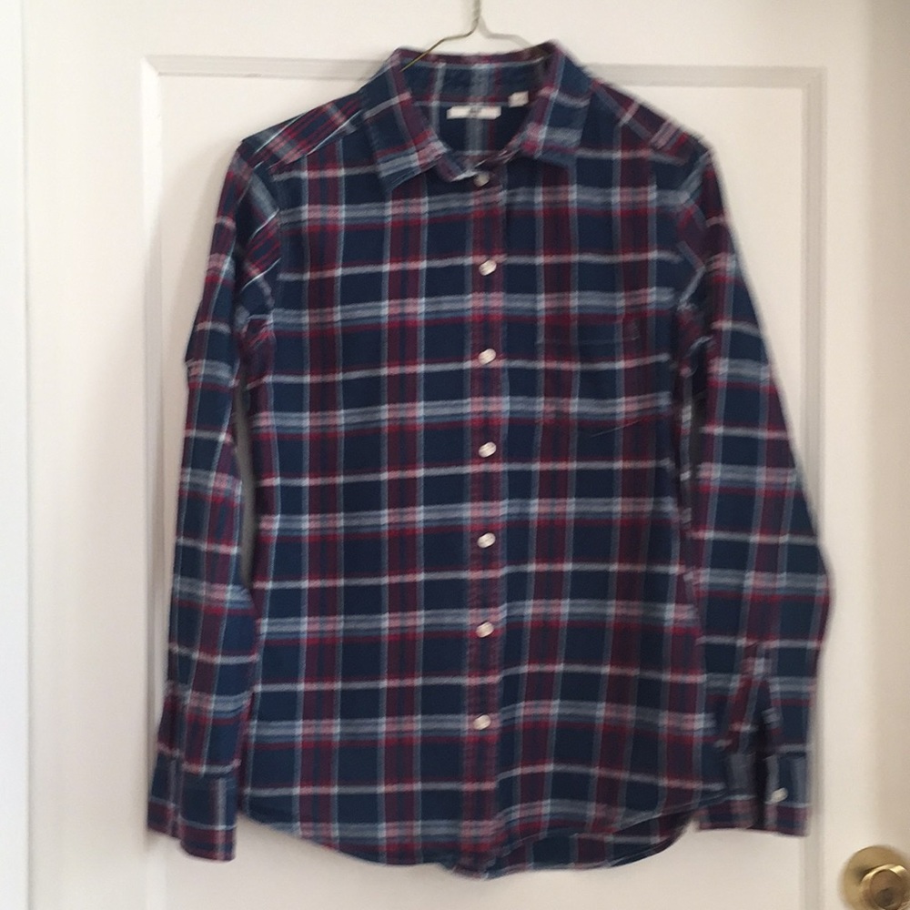 Uniqlo Women’s size M Long Sleeved Plaid shirt